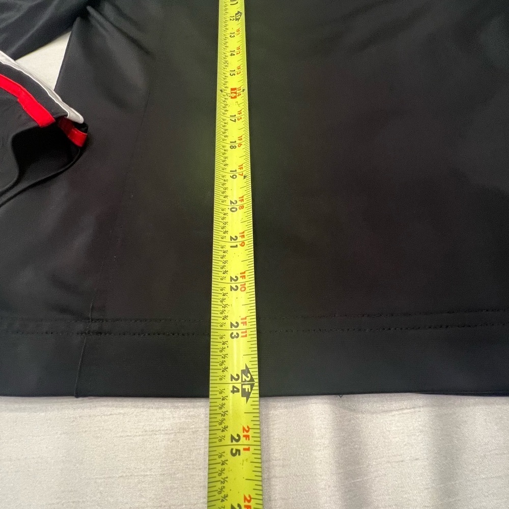 Women's black Adidas jacket with full zip and side pockets. - Picture 5 of 10
